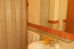 1549279_730588080327047_1419058823_n